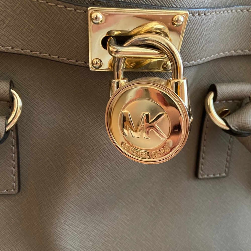 Michael Kors purse - Picture 5 of 5